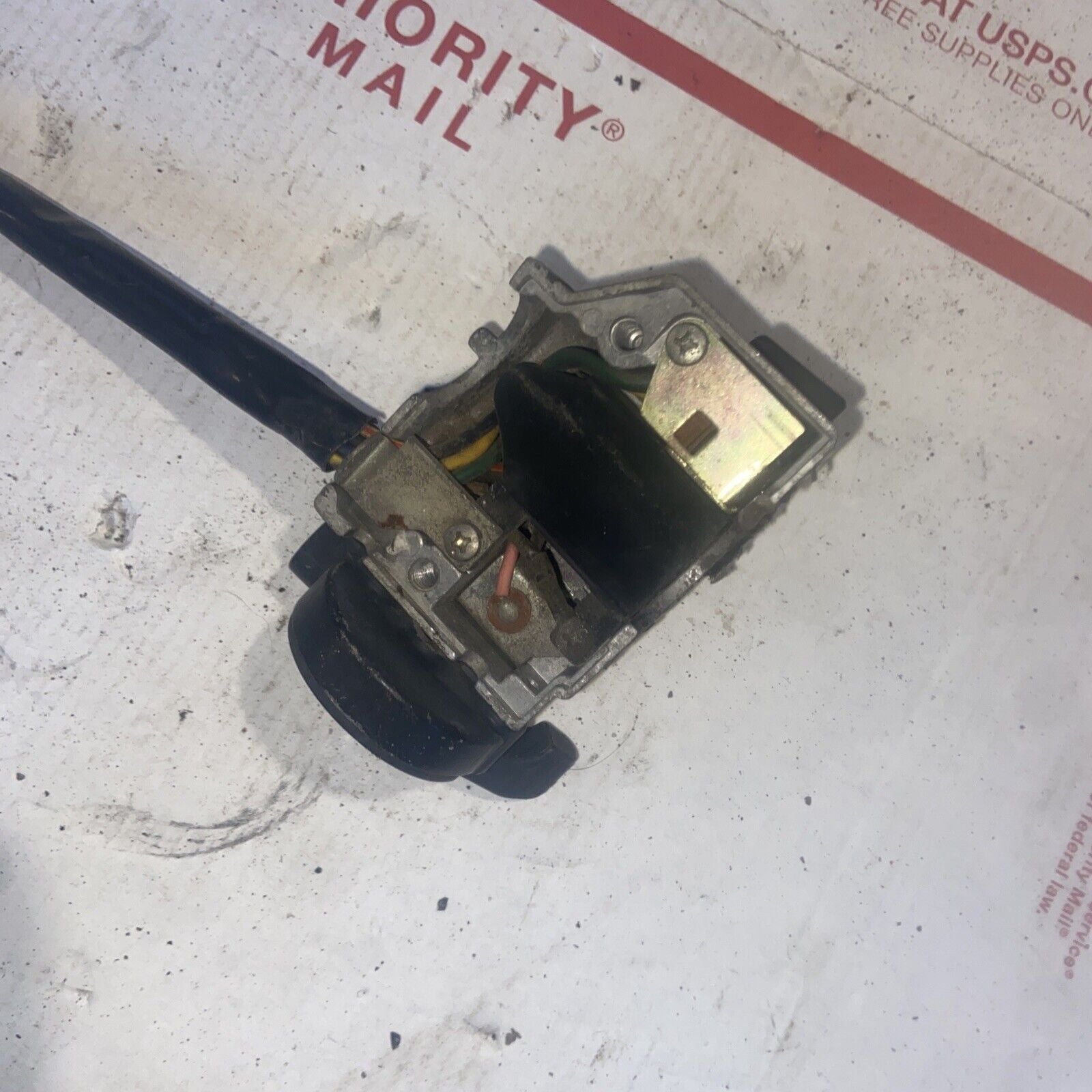 1984 Yamaha Virago front Horn switch