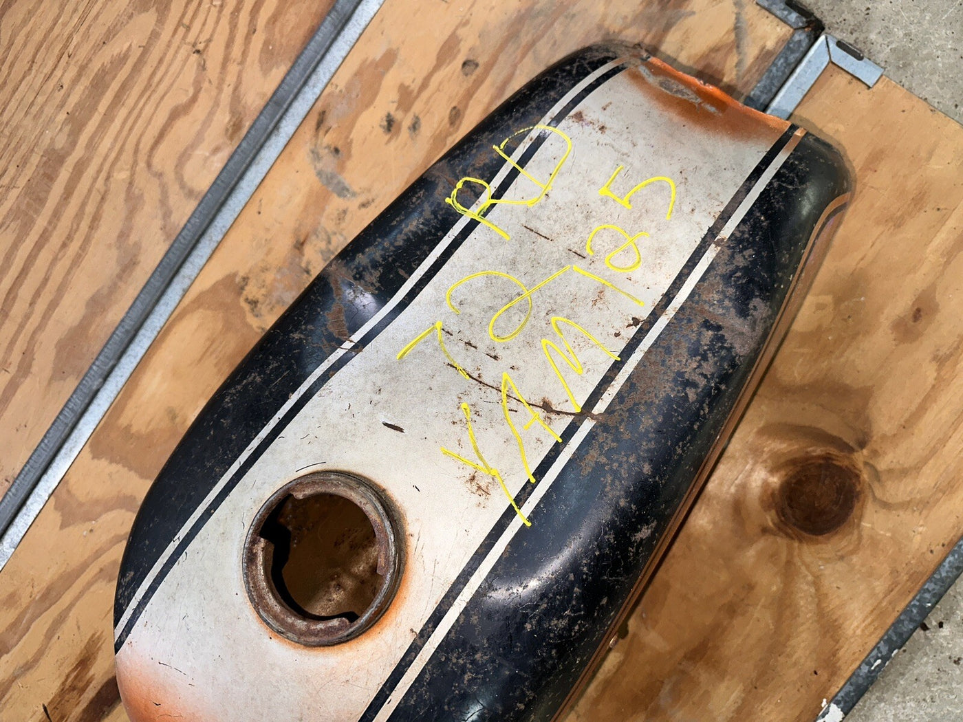 Yamaha R5 RD 350 RD350 Petrol Fuel Gas Tank tank 2