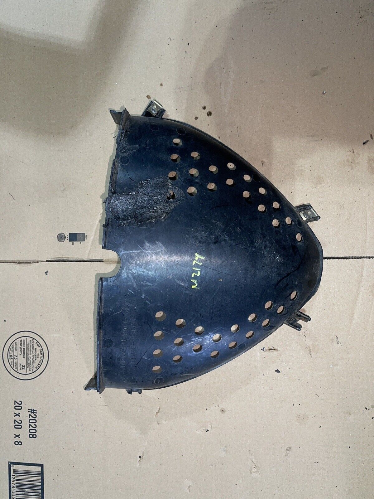 97-99 SUZUKI GSXR 750 + 600 FRONT CENTER "V" COWL COVER FAIRING # 94498-33E01