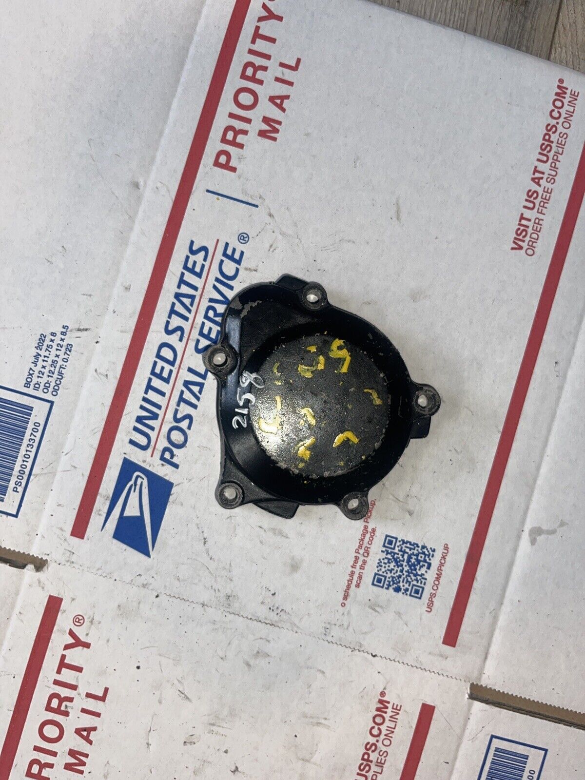 04 - 05 Suzuki GSXR 600 750 Engine Starter Cover OEM