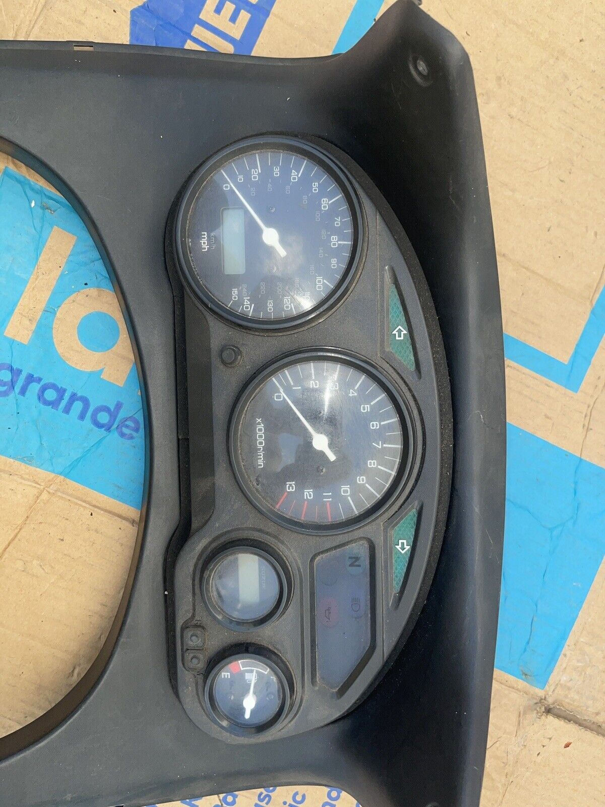 2000 Suzuki Katana Gsx750f 750 Speedo Tach Gauge Display Speedometer Trim 98-06 