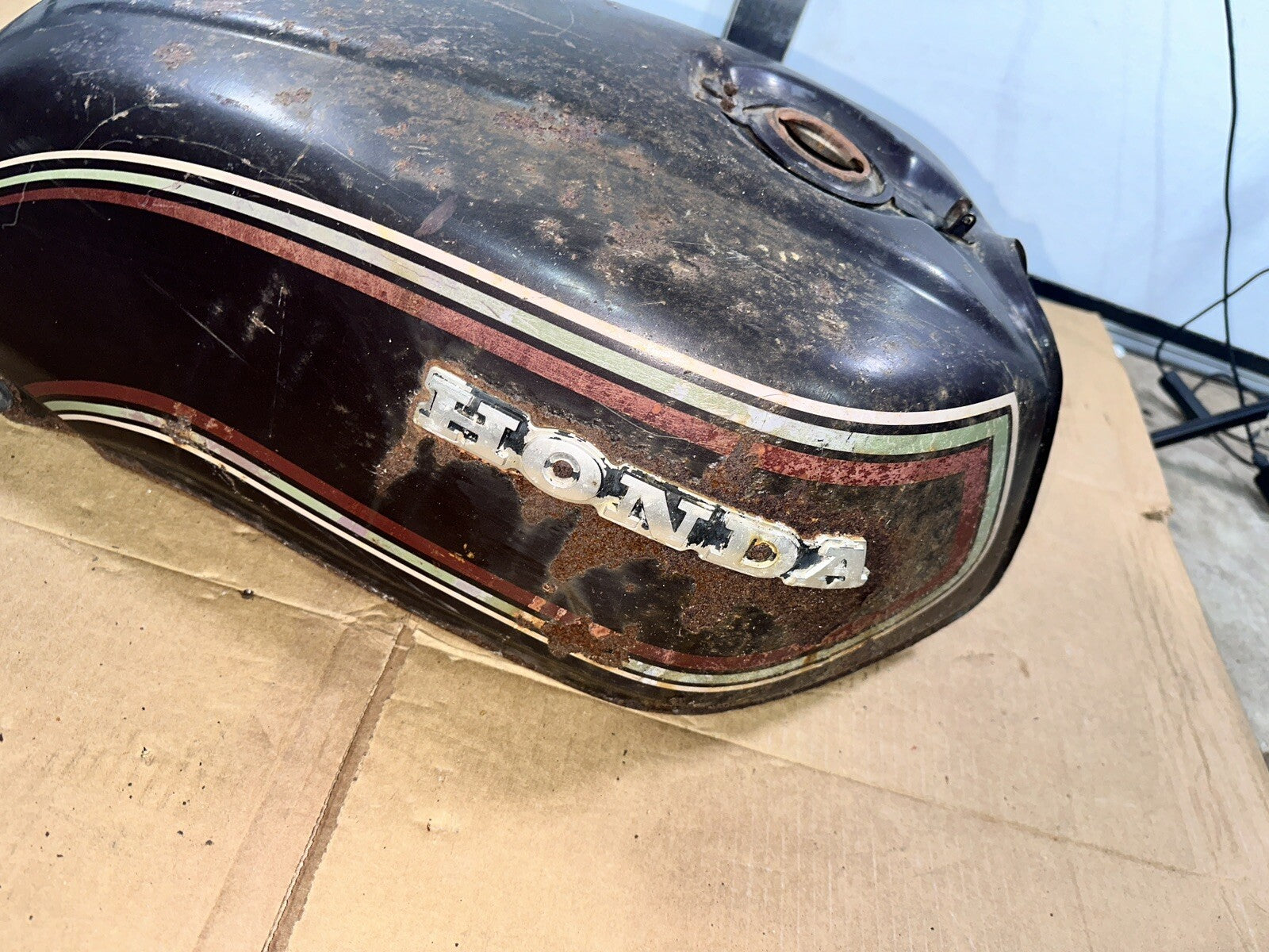 HONDA 80 81 CB750K GAS TANK FUEL CELL PETROL OEM Dented