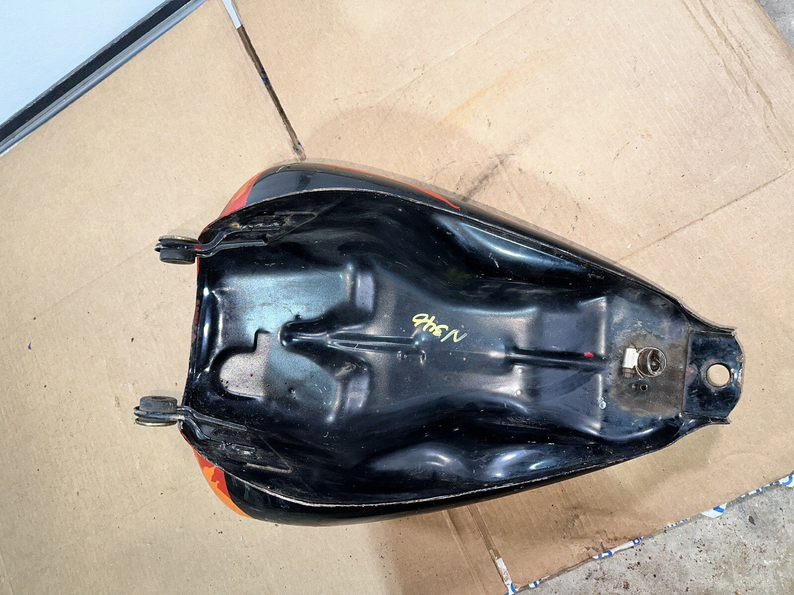 85 Honda VT 700 VT700 C Shadow petrol gas fuel tank