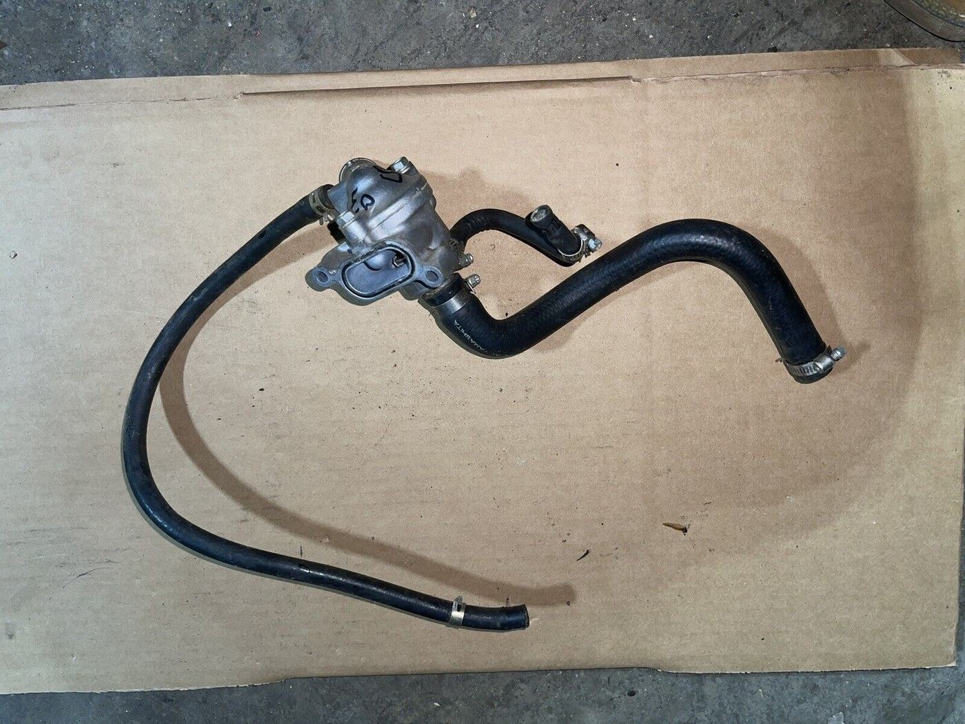 02-03 Cbr954rr 954 954rr Thermostat Housing