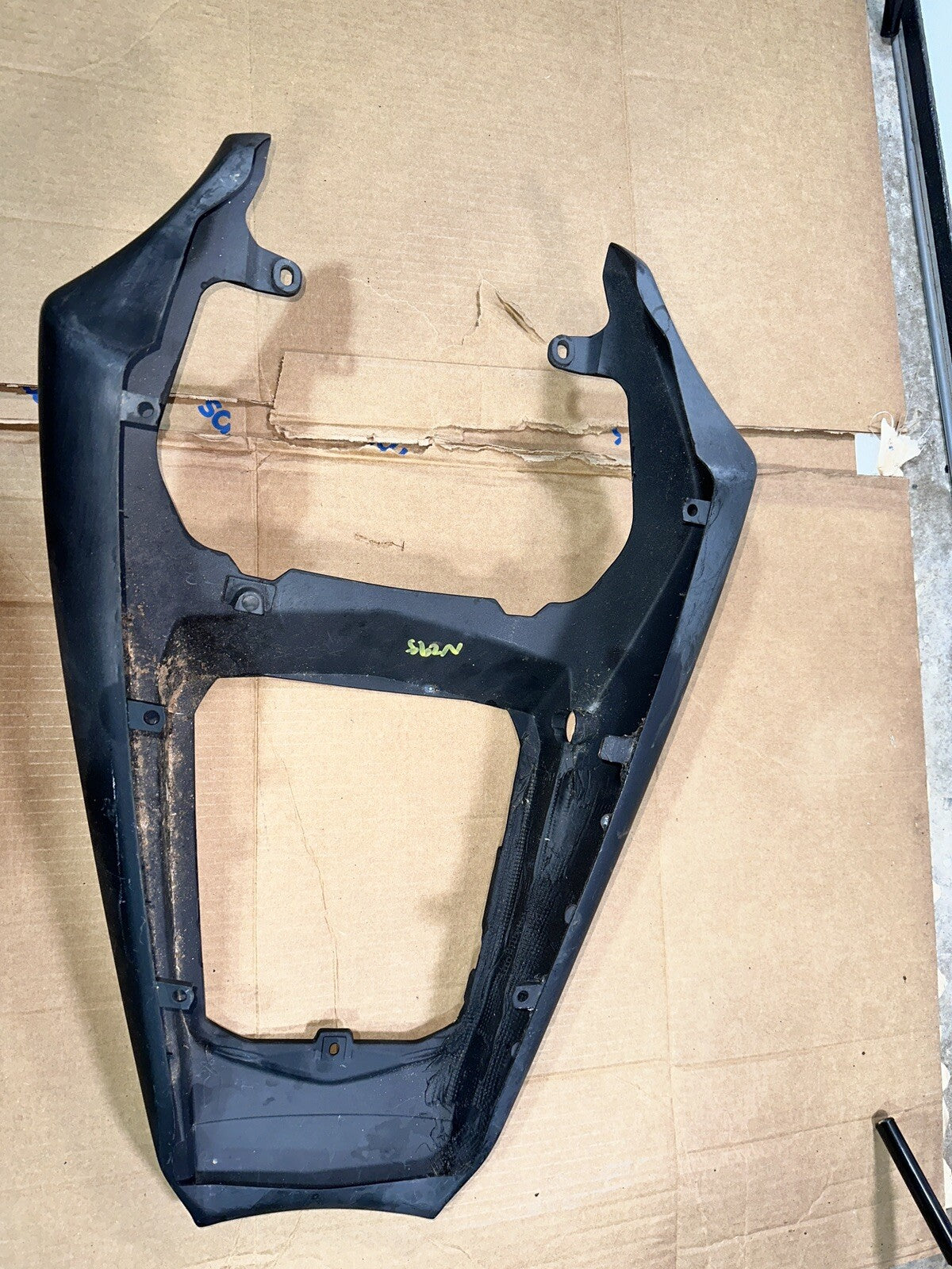 03-05 YAMAHA YZF R6 06-09 R6S ZXMT REAR BACK TAIL FAIRING COWL SHROUD