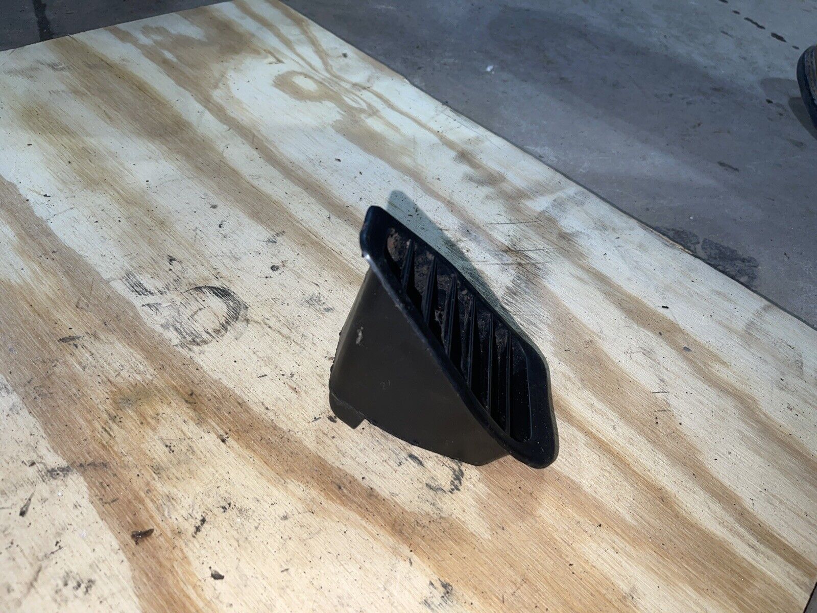 84-89 Nissan 300zx Z31 Door Jamb Dash Vents Air Duct left right