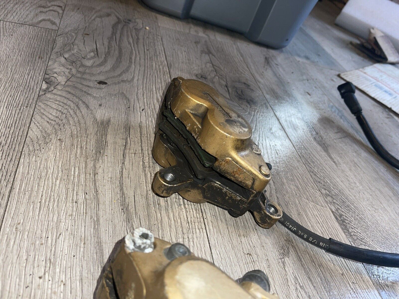 87 Yamaha FZR 1000 FZR1000 Front Brake Calipers