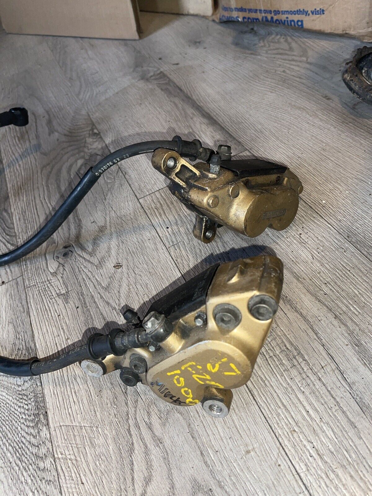 87 Yamaha FZR 1000 FZR1000 Front Brake Calipers