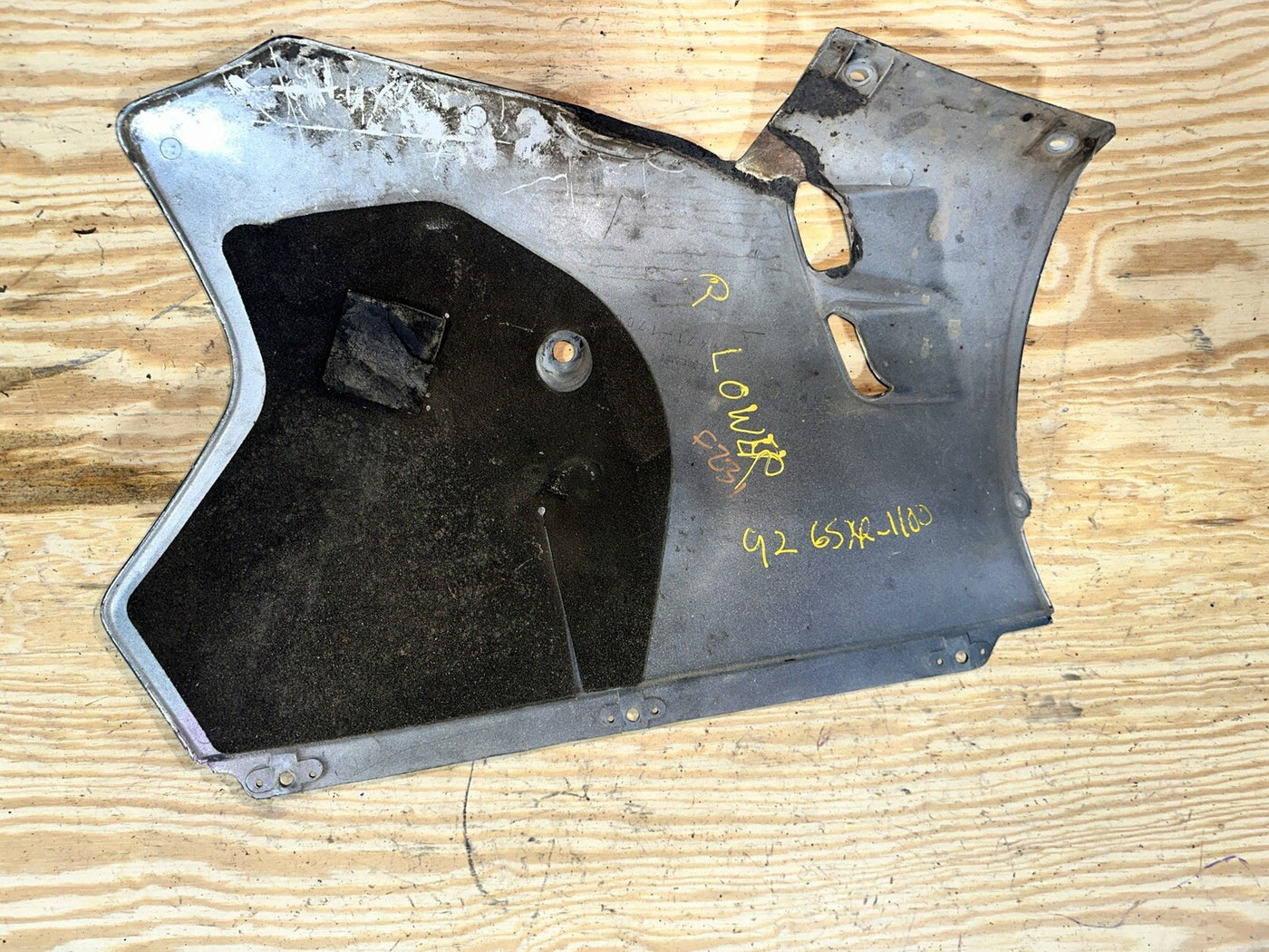 1988 1989 90 91 92 SUZUKI GSX-R 750/1100 RIGHT LOWER FAIRING