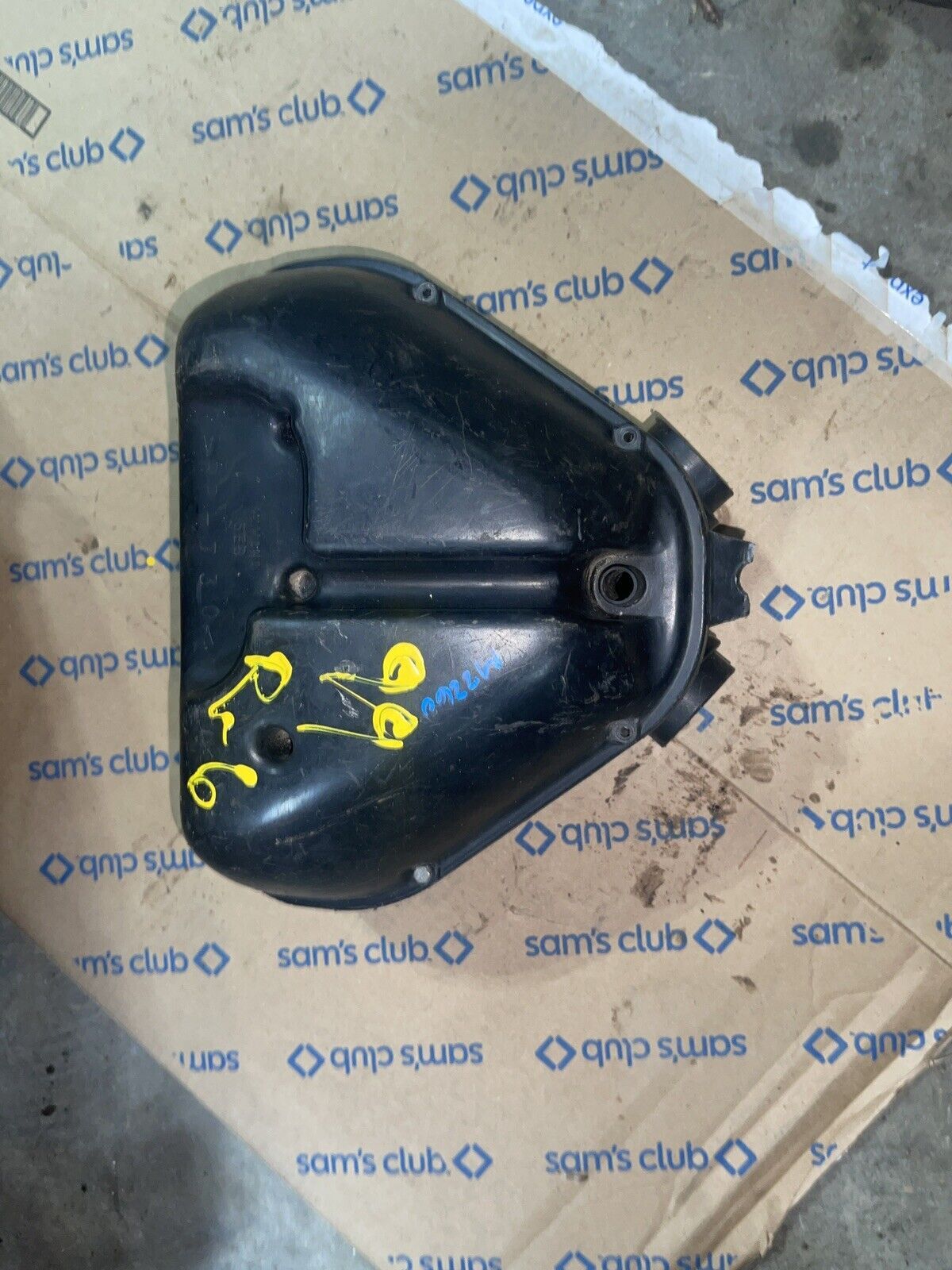 99-02 YAMAHA YZF R6 OEM AIRBOX AIR INTAKE FILTER BOX MISSING SCREWS