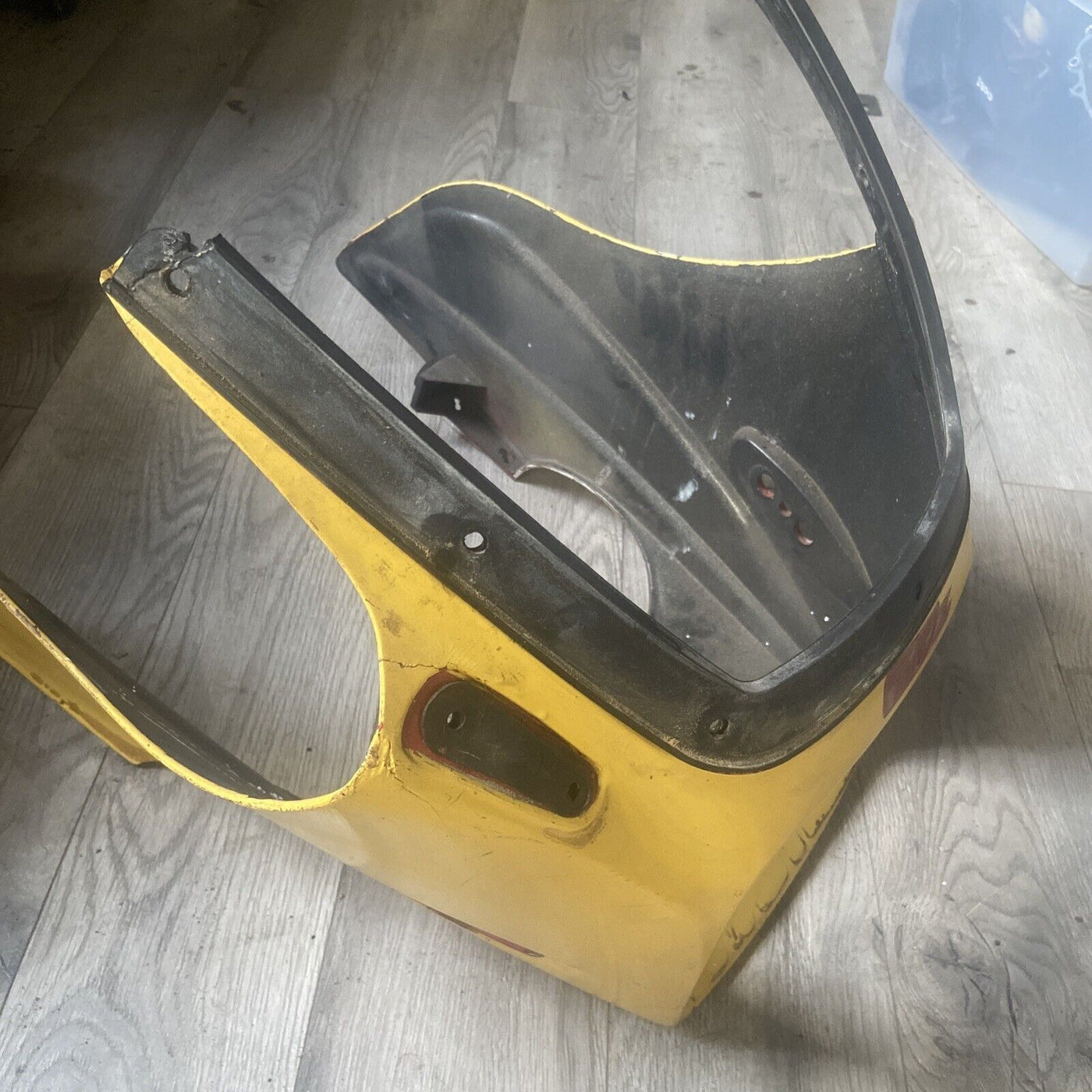 1983-84 kawasaki gpz 1100 front cowl