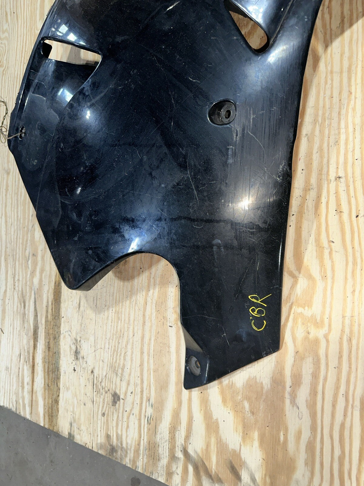 97-03 HONDA CBR1100XX RIGHT LOWER MID UPPER SIDE FAIRING COWL