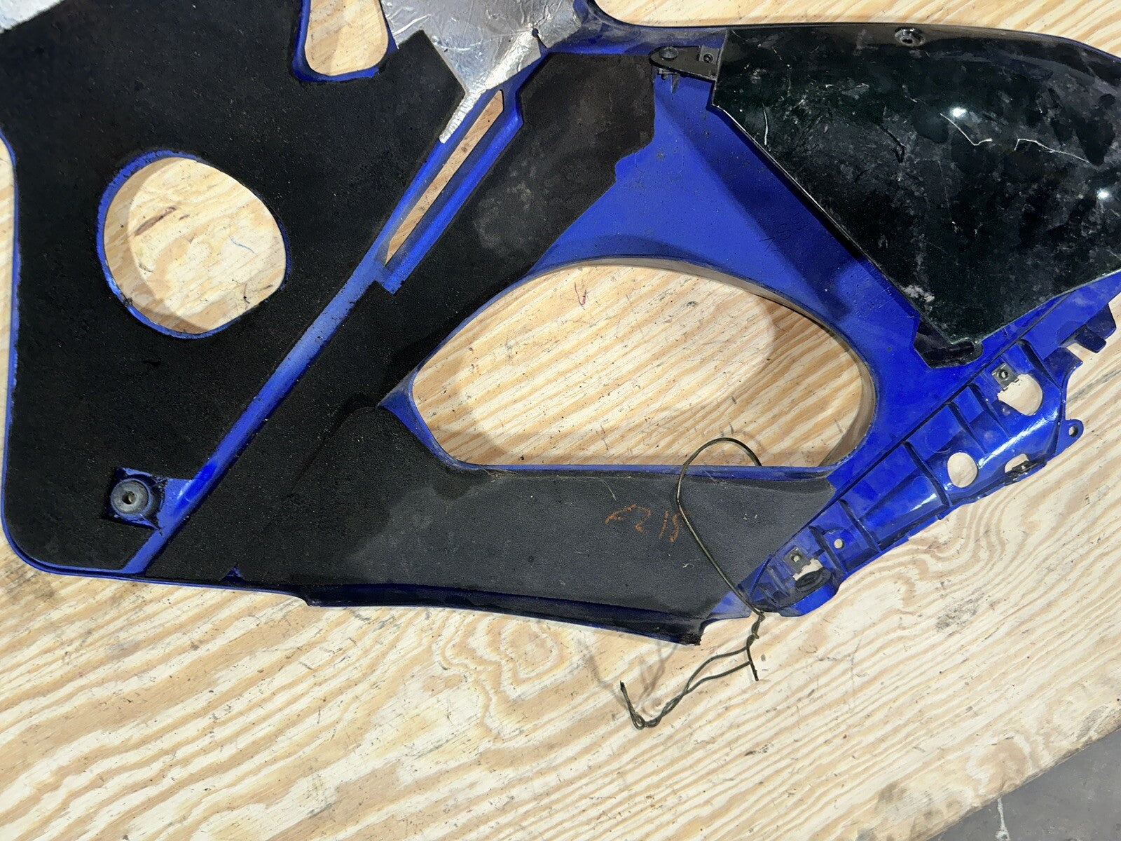 97-07 YAMAHA YZF600R RIGHT LOWER MID UPPER SIDE FAIRING COWL