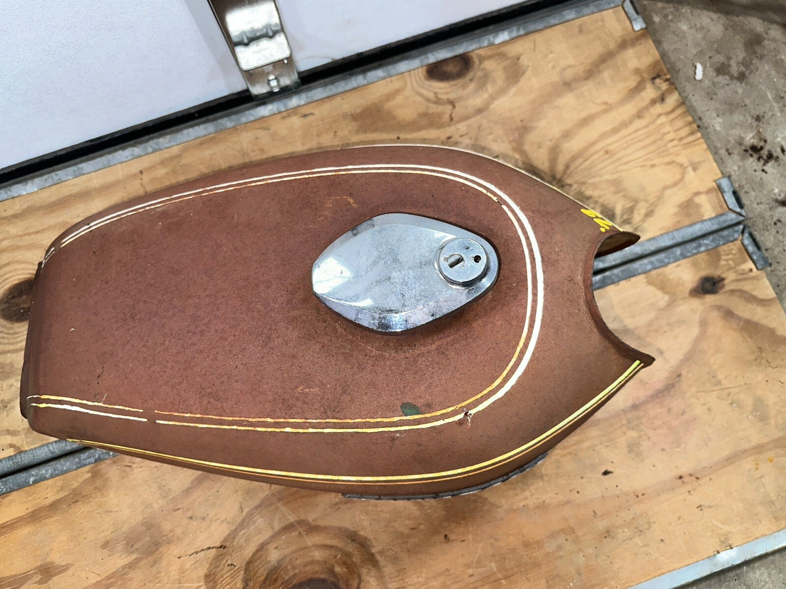 1974-77 Kawasaki KZ400 KZ 400 Gas Tank Fuel