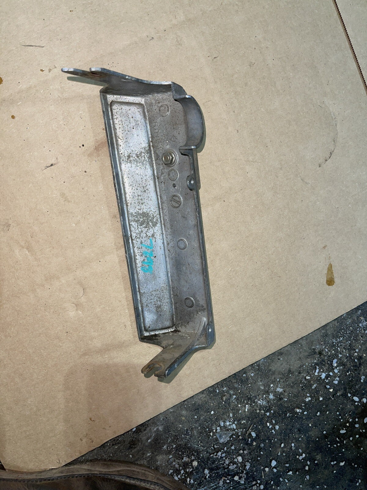 82 Honda VF750 VF 750 C V45 Magna Right Side Radiator Cover Trim 
