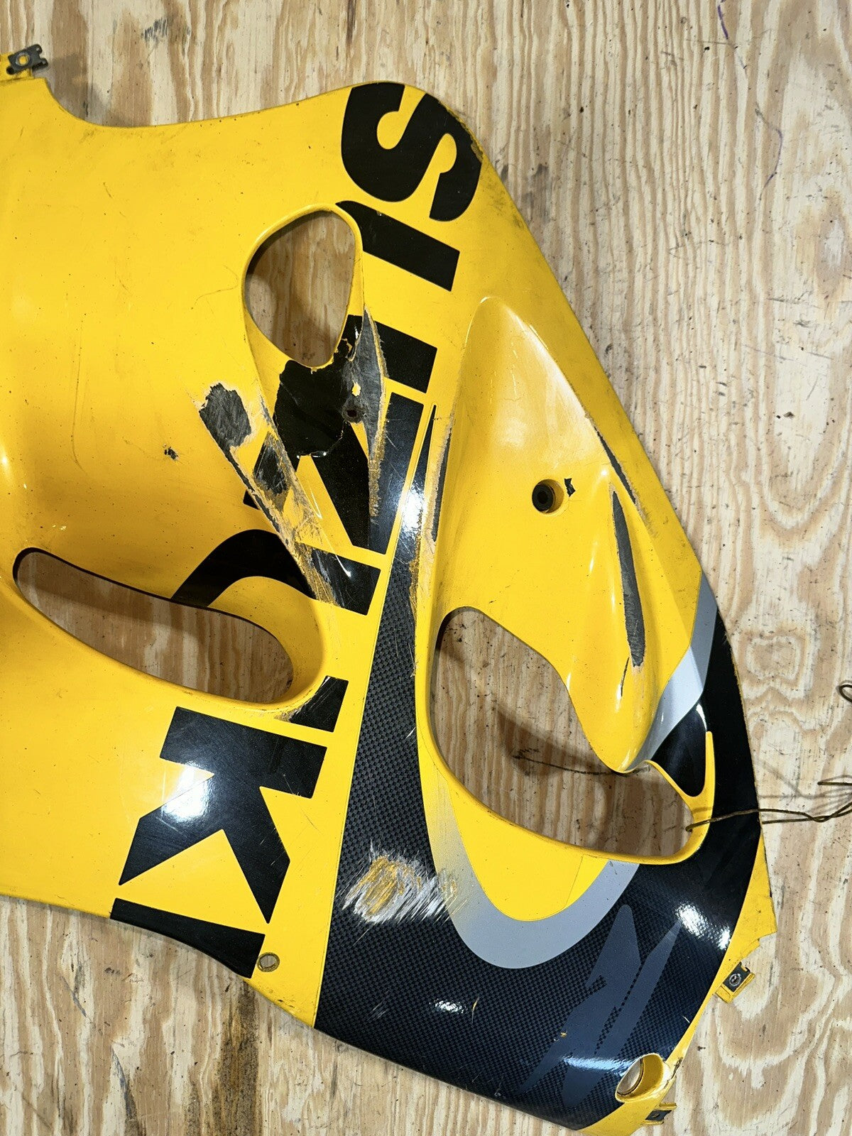SUZUKI GSXR600 SRAD 1997-2000 OEM RIGHT SIDE MID COVER FAIRING COWL 94471-33E00