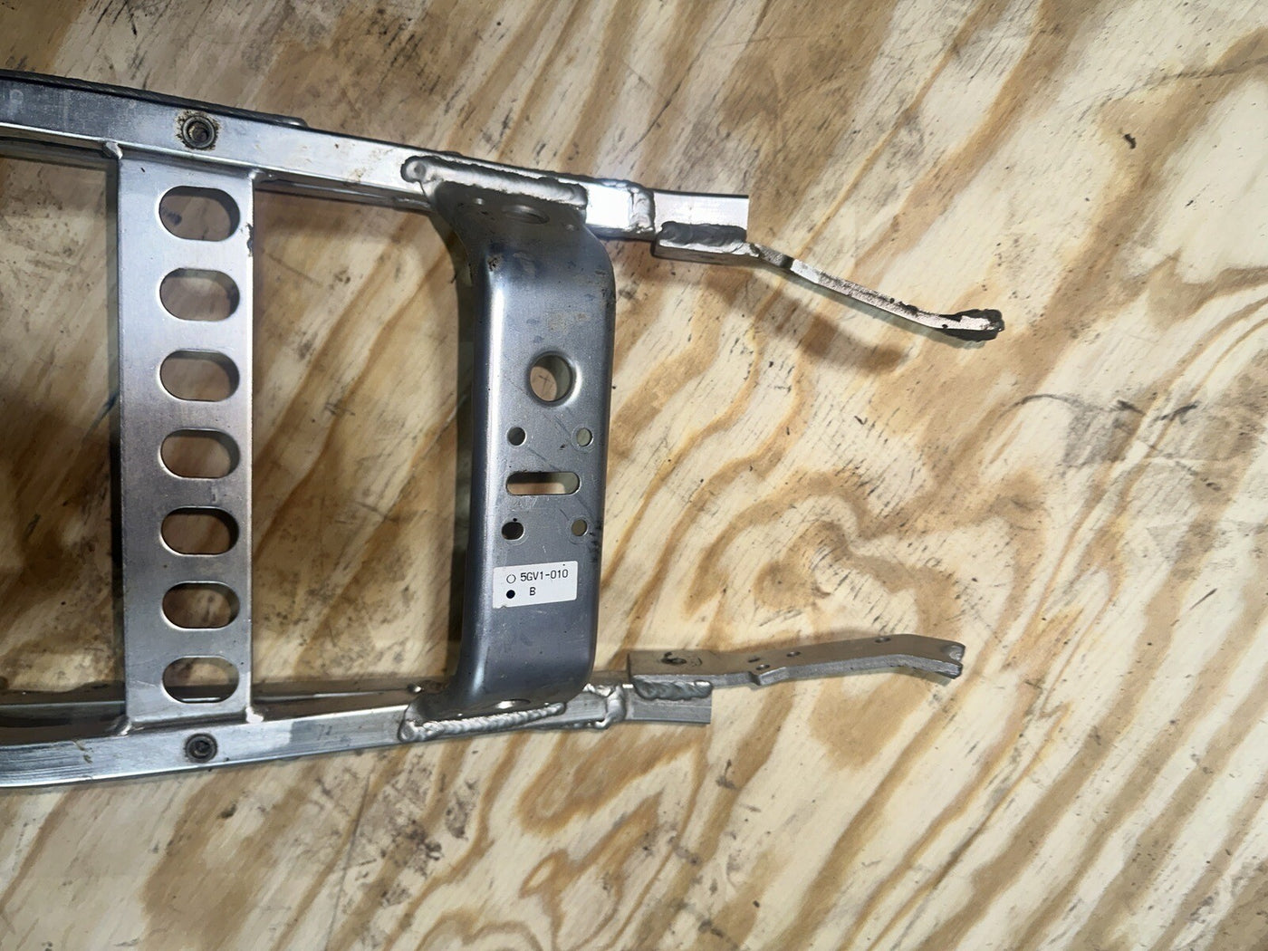 99-00 Yamaha Yzf R6 Rear Subframe  Sub Frame Straight