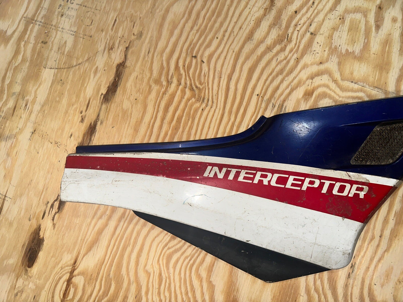 83600-MB6-0000 COVER R SIDE HONDA VF1000F 1984