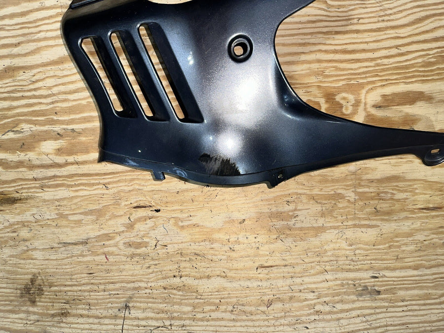 88-97 SUZUKI KATANA 600 GSX600F RIGHT LOWER BOTTOM BELLY SIDE FAIRING COWL 