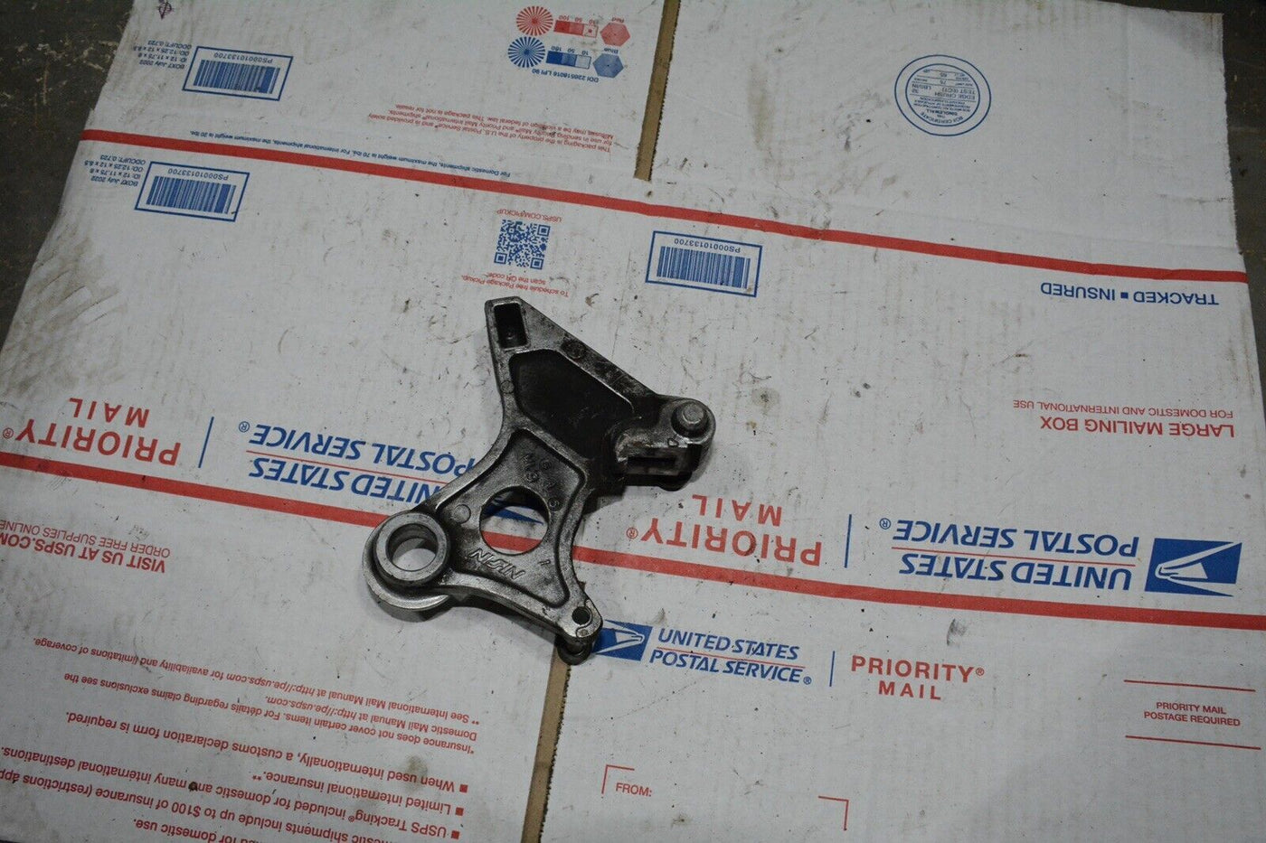 1991 - 1998 HONDA CBR600F2 CBR600F3 OEM REAR BRAKE CALIPER BRACKET
