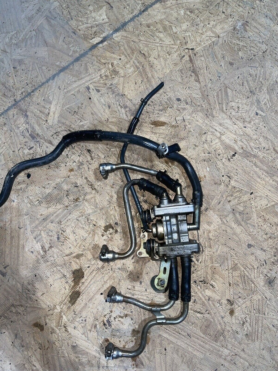 2001 YAMAHA YZF-R1 EMISSIONS BREATHER 2ND AIR VALVE VACUUM OEM YZFR1 01