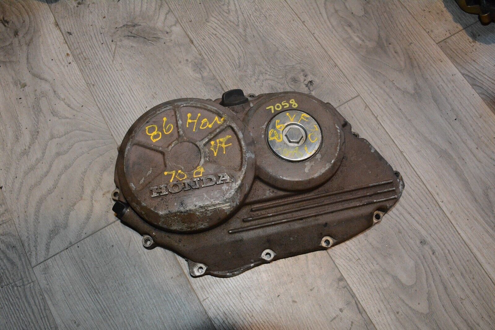 1986 86 HONDA VFR700F VFR 700F INTERCEPTOR CLUTCH COVER