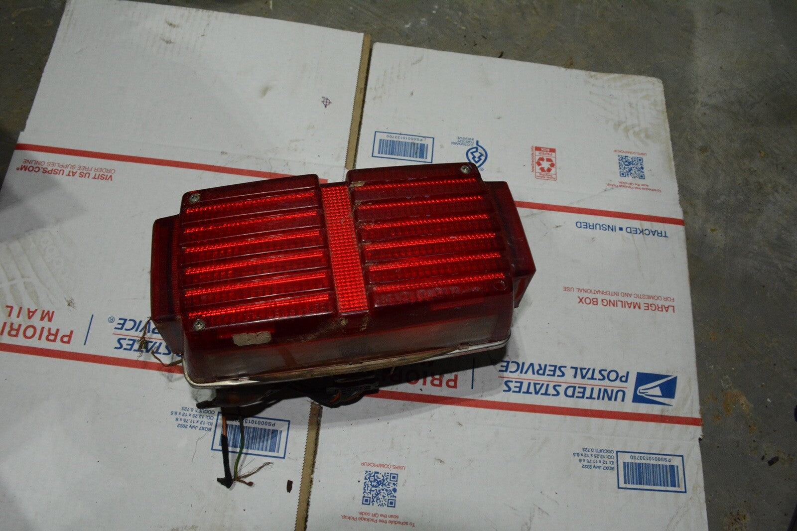 1979 Honda CB 750 F Taillight & Lens Tail Light Stop Brake Bracket