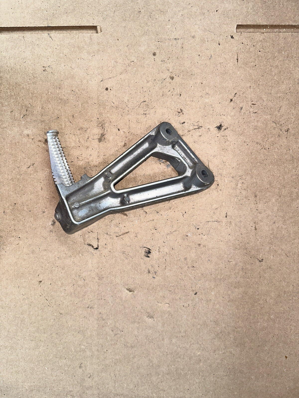 96-00 Bandit 1200S REAR BACK PASSENGER FOOT PEG LEFT BRACKET REST