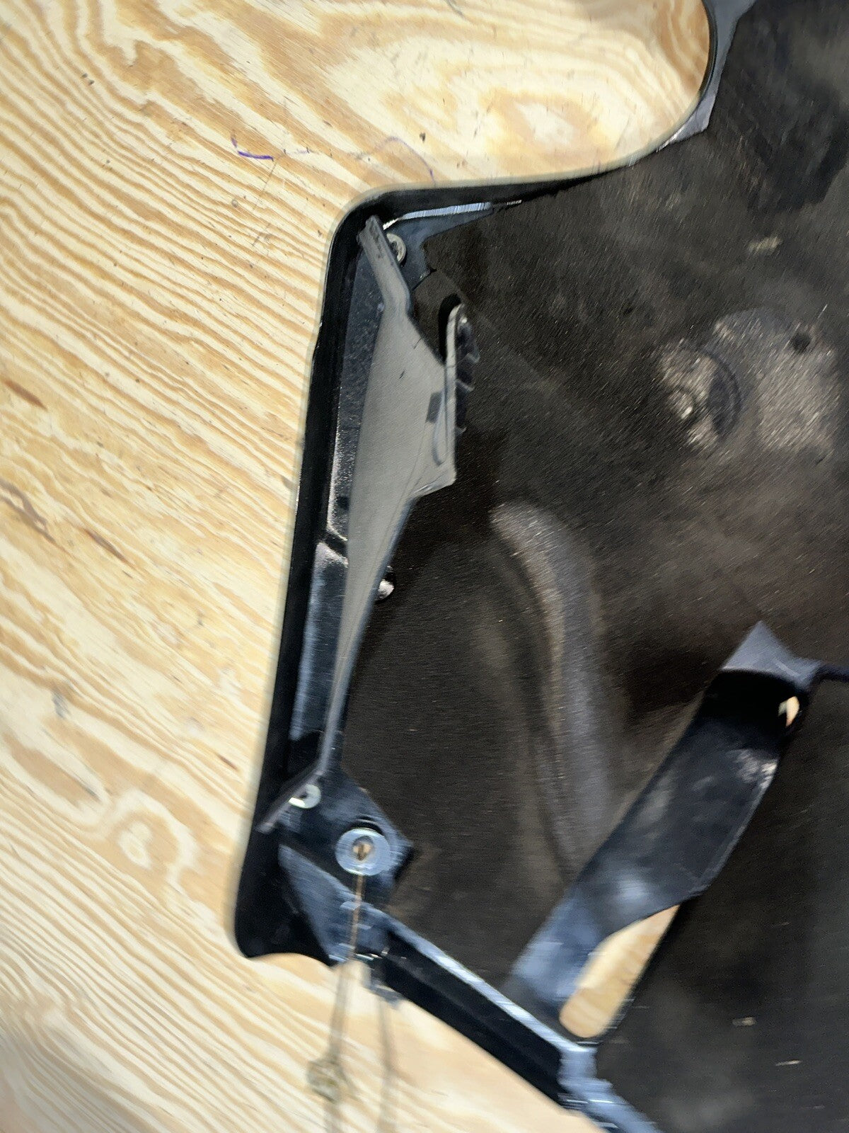 97-03 HONDA CBR1100XX RIGHT LOWER MID UPPER SIDE FAIRING COWL