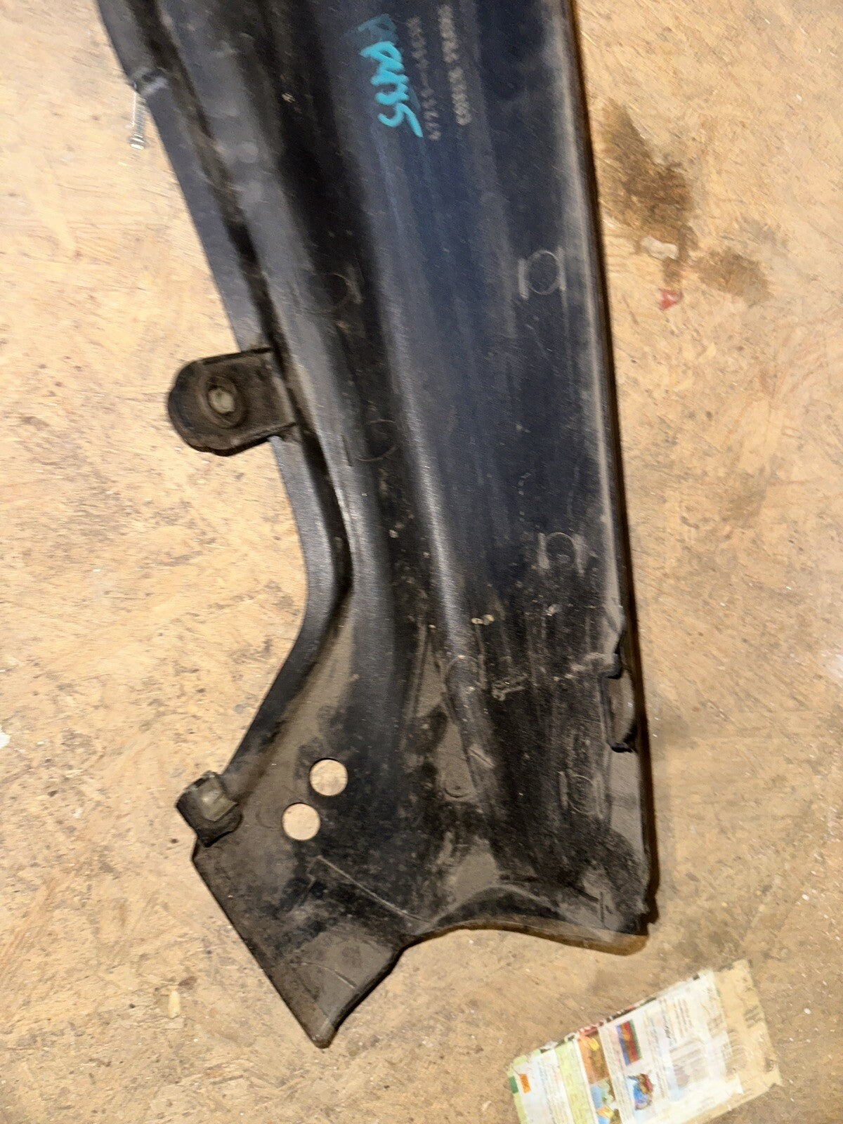 91 92 GSXR1100 LEFT REAR BACK TAIL FAIRING UNDERTAIL COWL PLASTIC