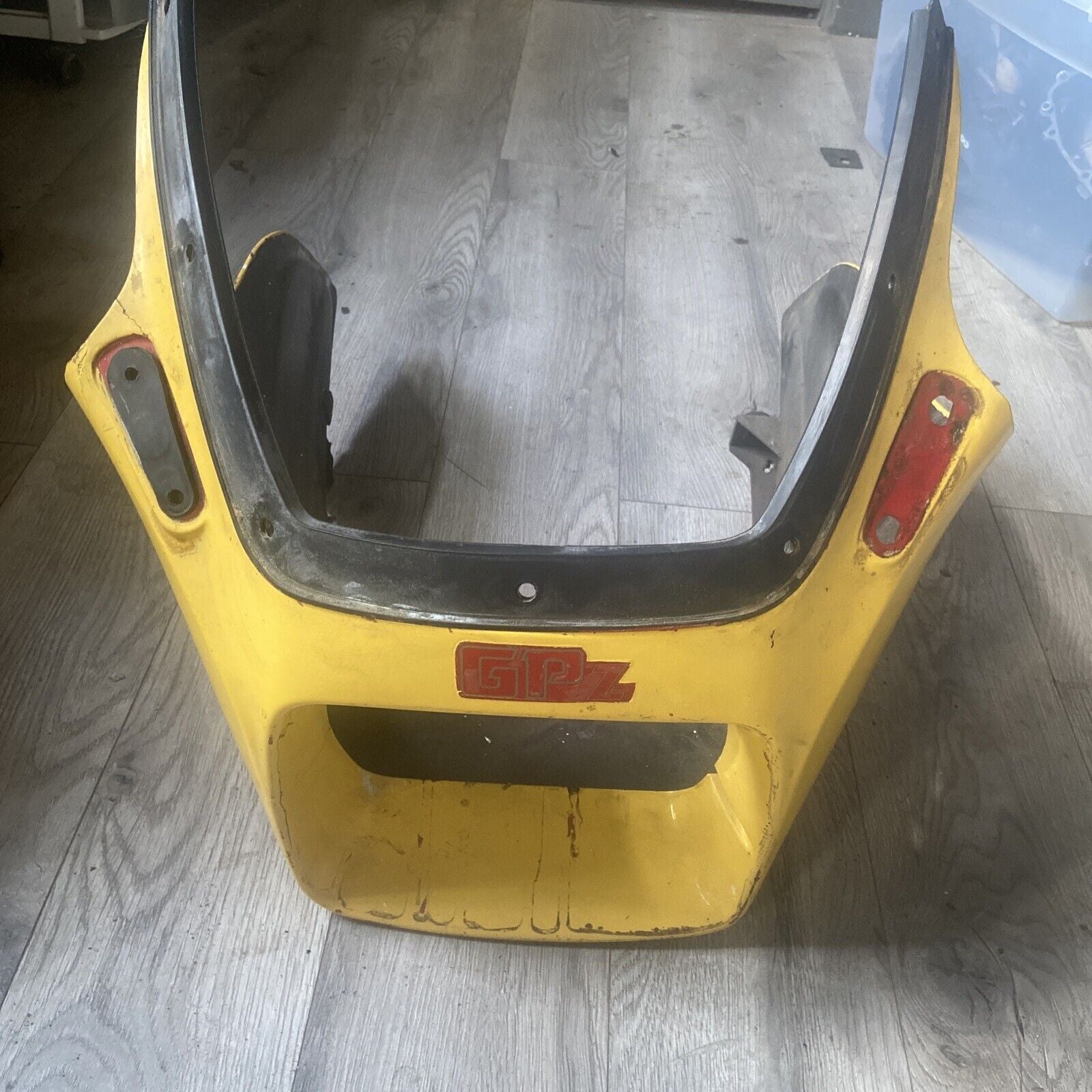 1983-84 kawasaki gpz 1100 front cowl