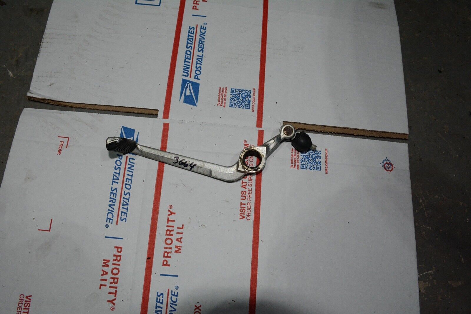 01-02 yamaha r6 gear shifter lever peg