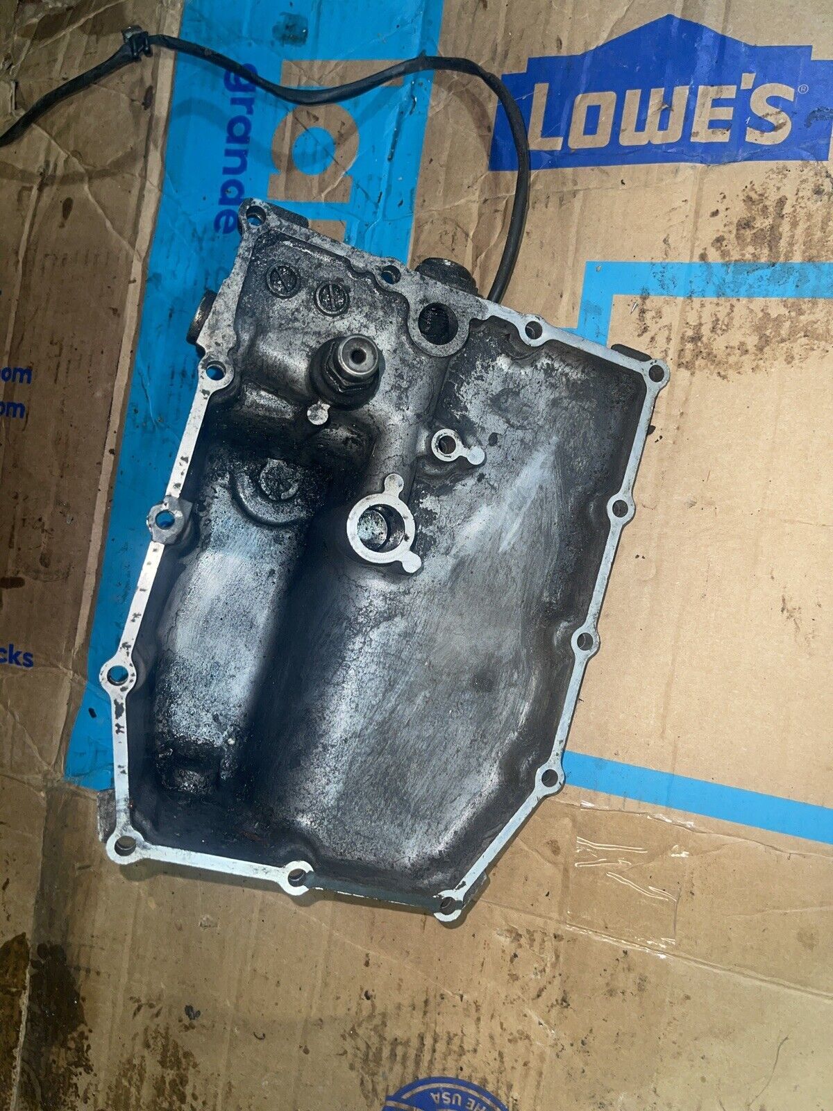 Suzuki GSXR600 GSXR 600 GSX 1993 engine motor oil sump pan