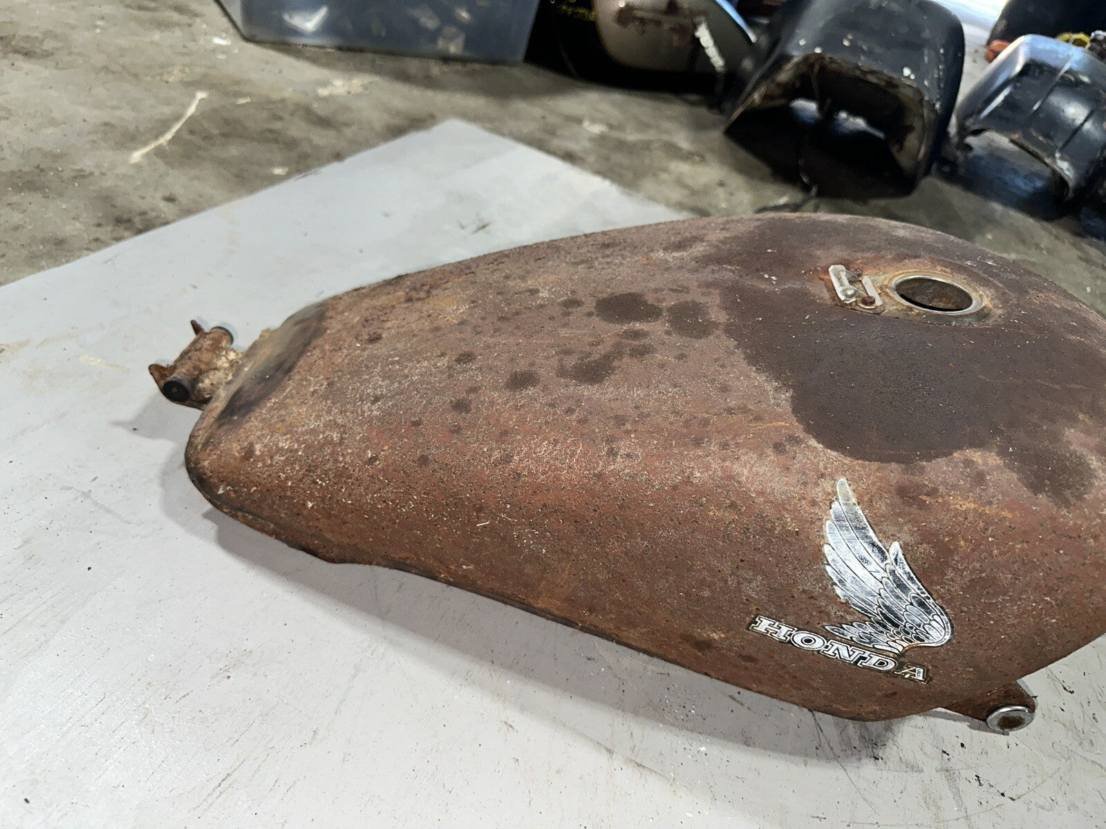 85 Honda VF500 VF 500 C V30 Magna Gas Fuel Petrol Tank 