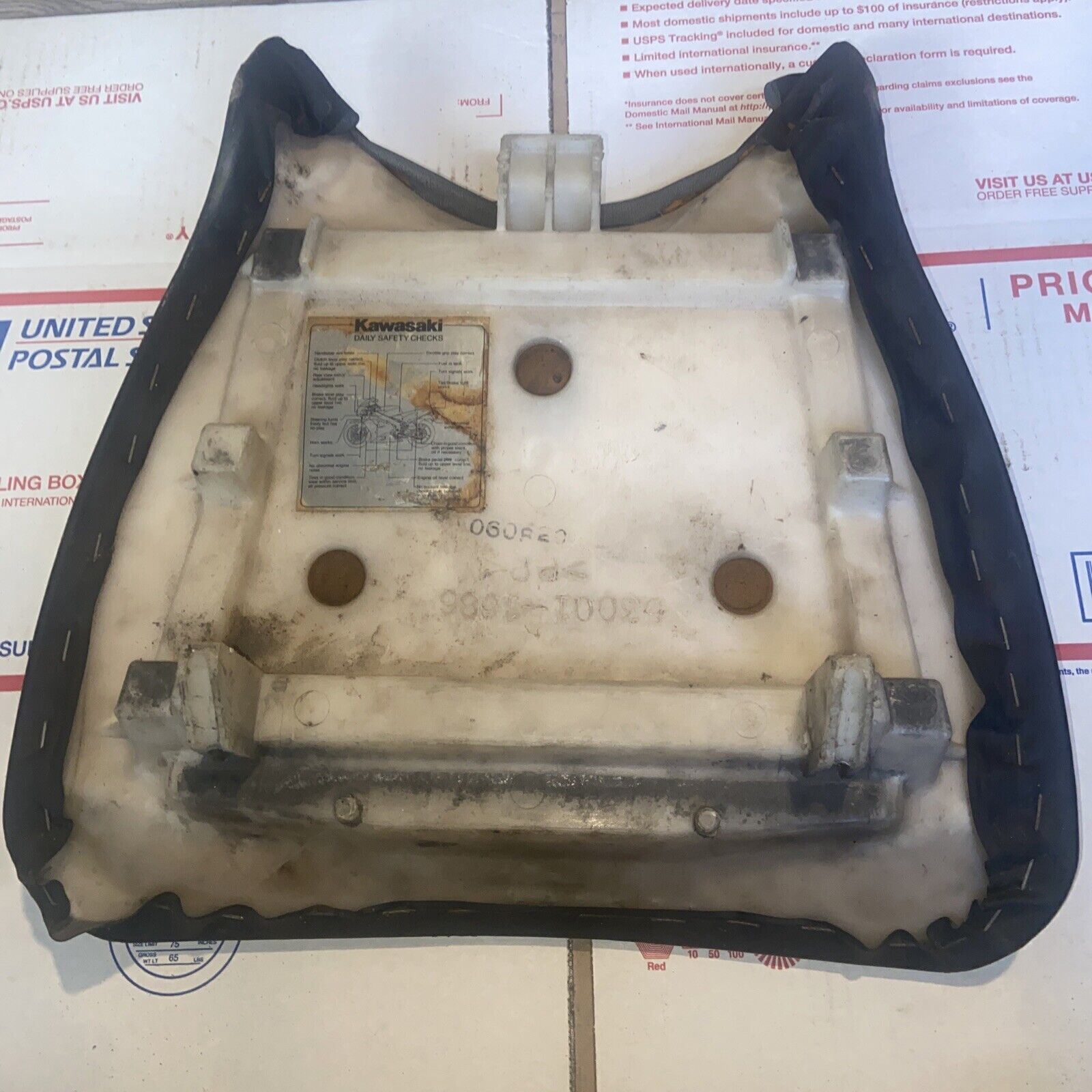 1993-1996 KAWASAKI NINJA ZX7 FRONT DRIVERS SEAT PAD