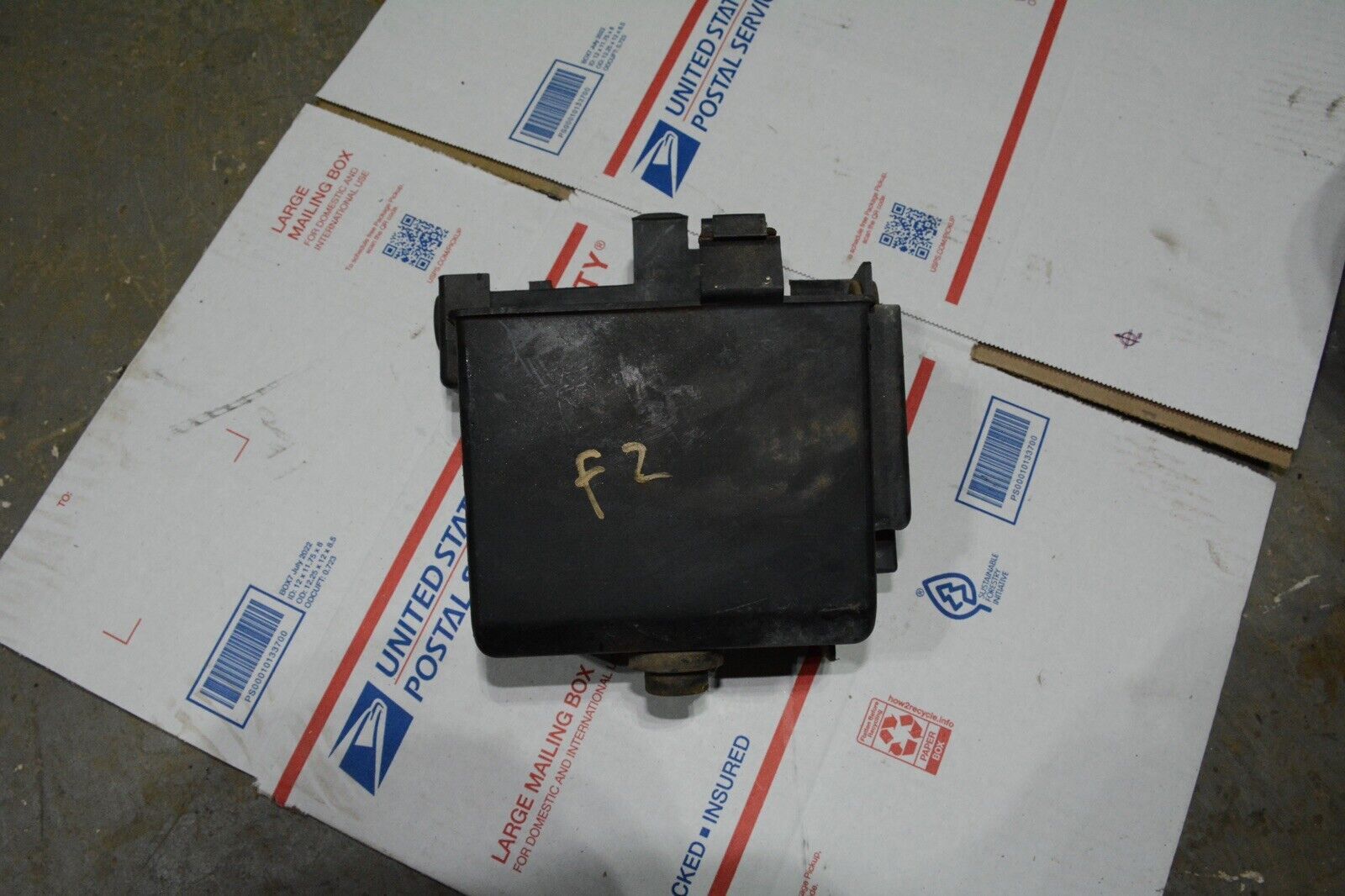 1985 Yamaha FZ750 FZ 750 Battery Box