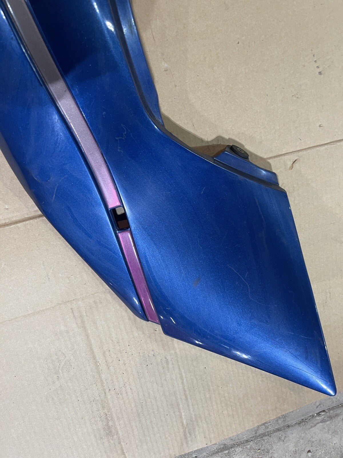 SUZUKI 94 95 96 RF600R RF 600 R RIGHT REAR TAIL FAIRING PLASTIC COWL  PANEL OEM