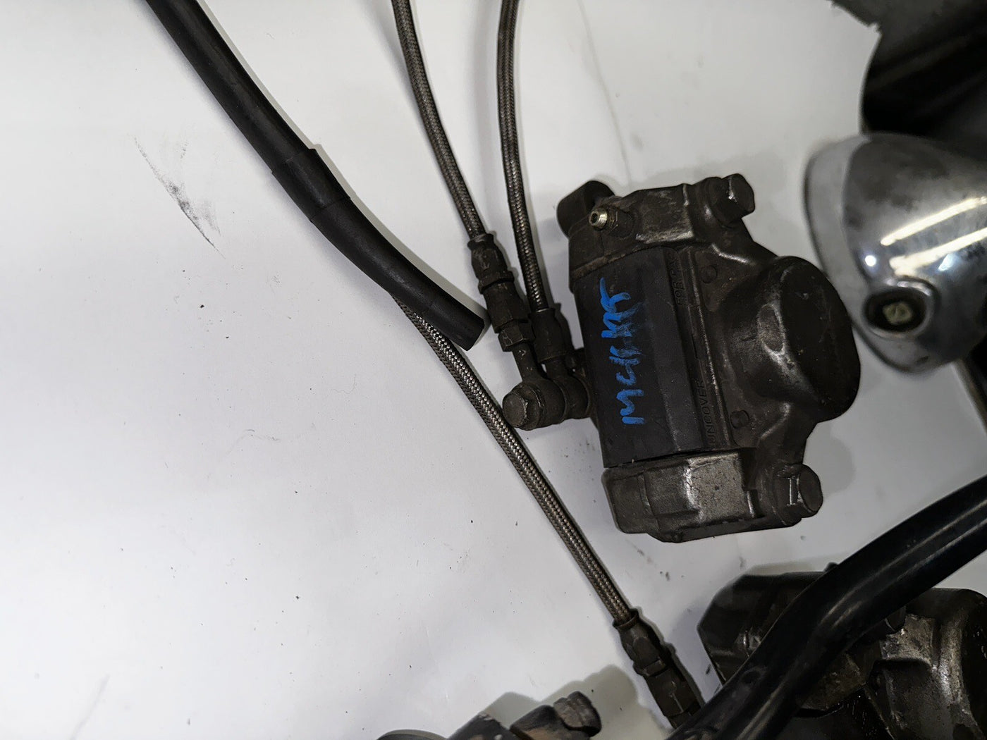 86-87 YAMAHA FJ1200 FRONT BRAKE CALIPER PAIR CALIPERS MASTER CYLINDER