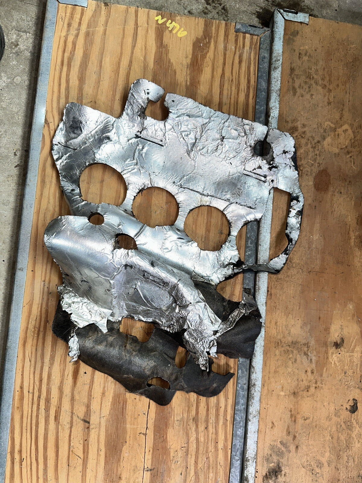 08-16 YAMAHA YZF R6 COVER HEAT SHIELD GUARD 2C0-12682-01-00