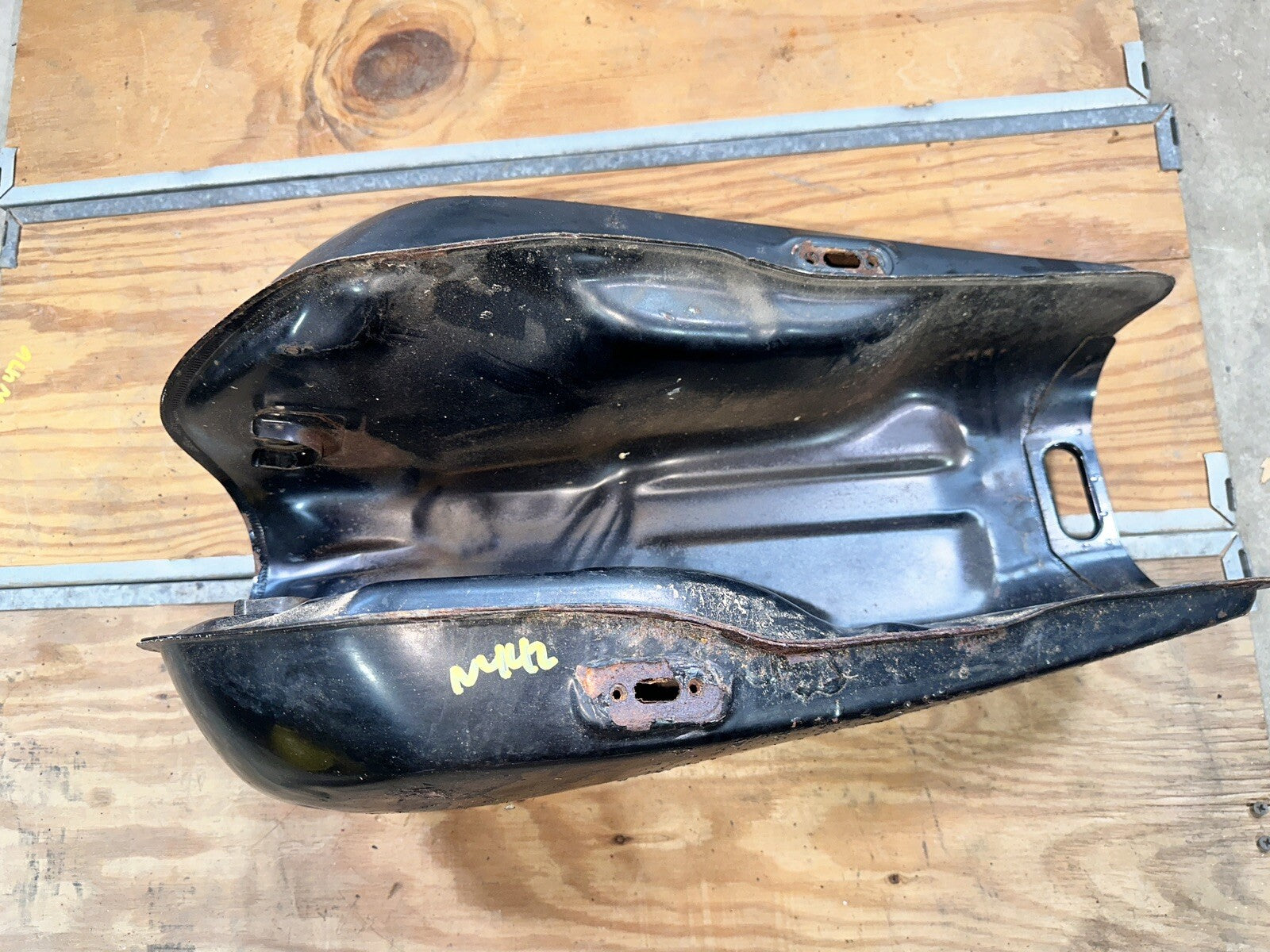 YAMAHA VIRAGO FUEL TANK PETROL GAS XV750 1981-1983 XV 750