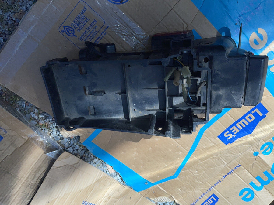 YAMAHA  FZ600 1988 FZ600U OEM REAR BACK TAIL UNDERTAIL BATTERY TRAY PLASTIC