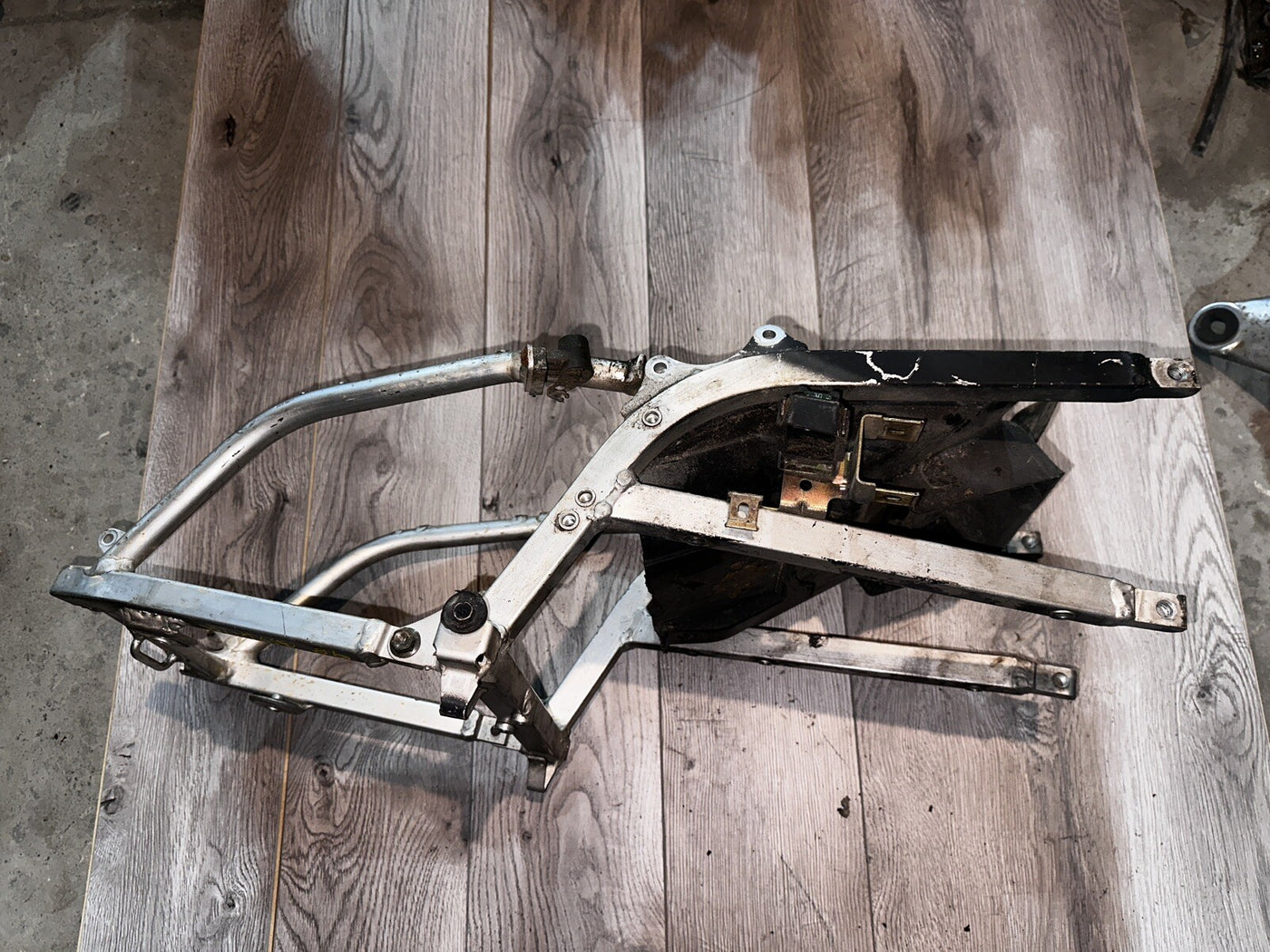 96-99 Suzuki Gsxr 750 Rear Subframe Back Sub Frame