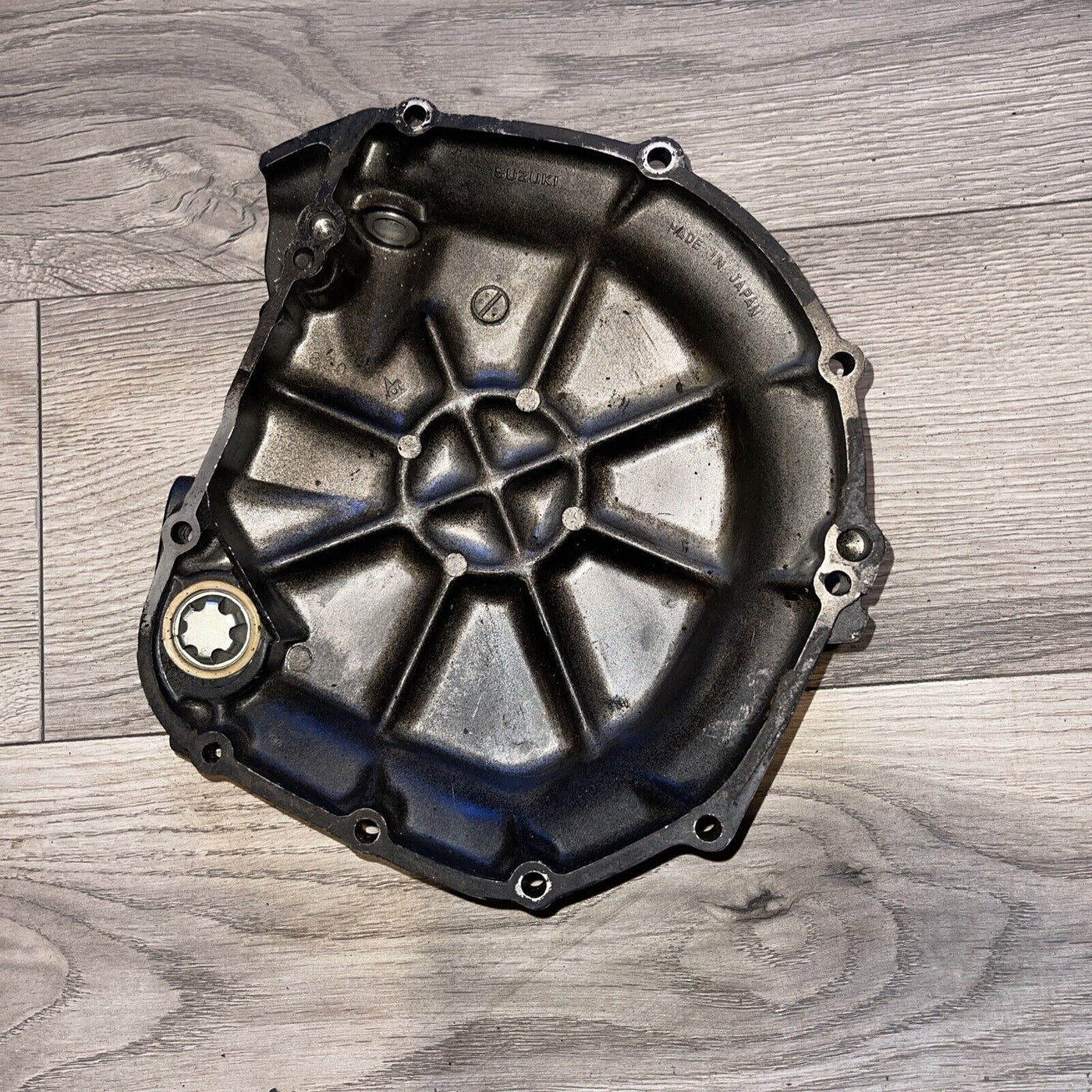 1983 SUZUKI GS550E CLUTCH SIDE ENGINE MOTOR COVER