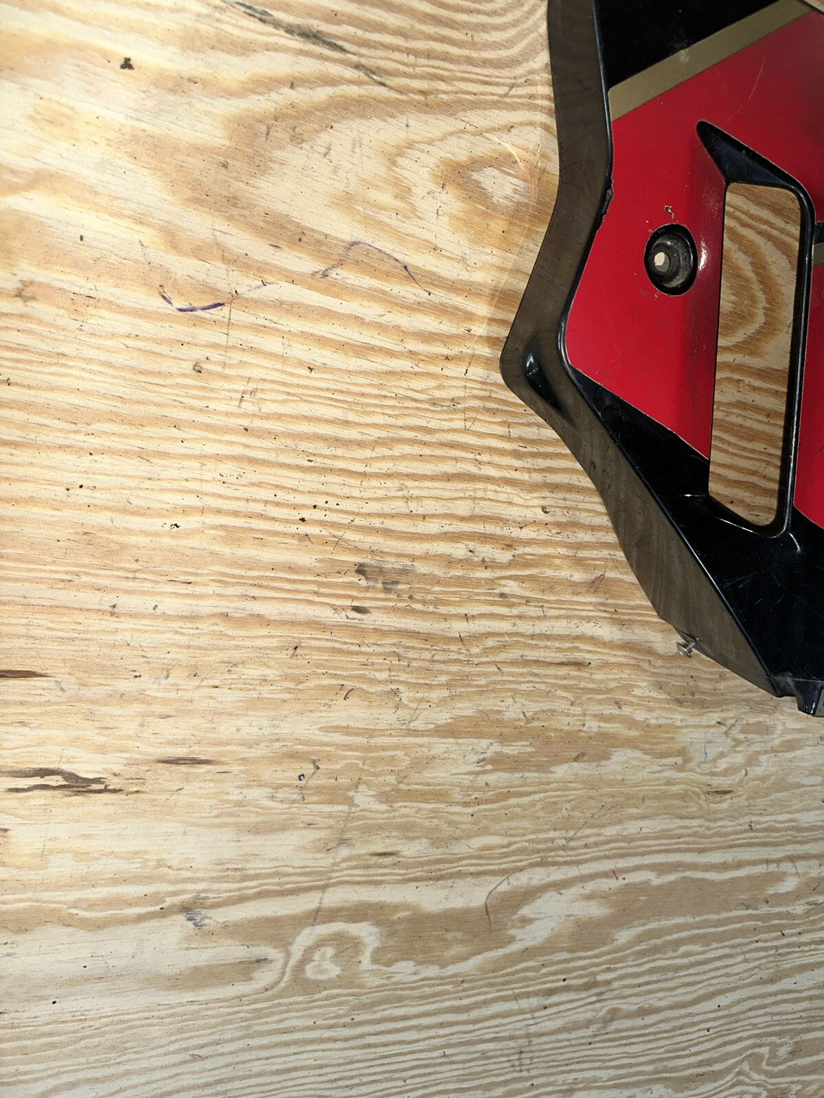 91 92 GSXR1100 LEFT MID SIDE FAIRING COWL PLASTIC OEM