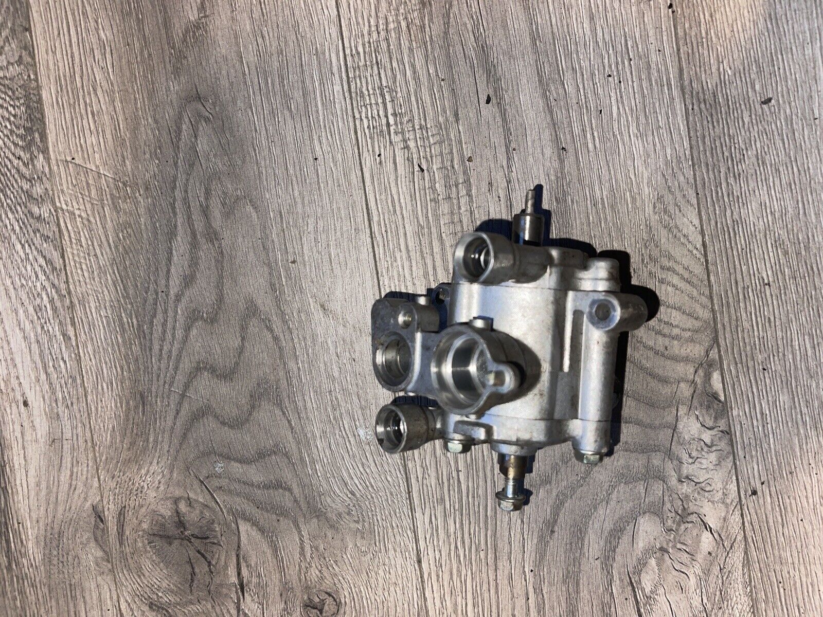HONDA CBR1000 F  ENGINE OIL PUMP 87 88 90 91 