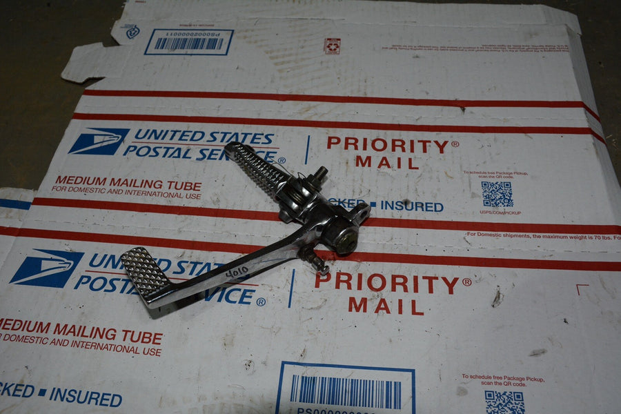 2001 YAMAHA YZF R6 RIGHT BACK BRAKE FOOT PEDAL 5EB-27211-01-00