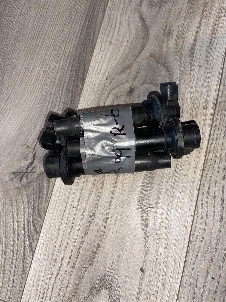 99 00 1999 2000 YAMAHA YZF R6 Ignition Coils