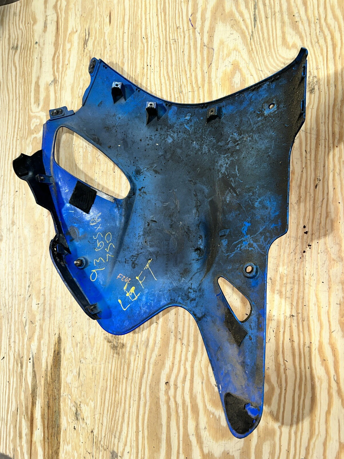 92 93 SUZUKI GSXR 600 750 LEFT SIDE LOWER FAIRING COWL OEM 94481-17E0