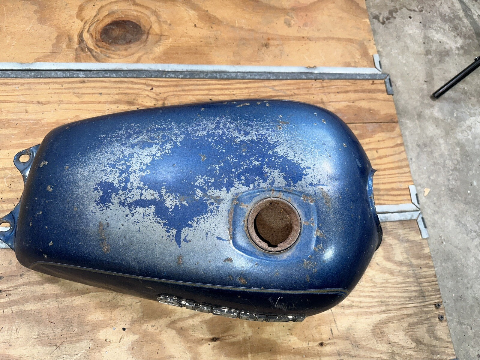 1981 Suzuki GS550L GS550 Gas Tank