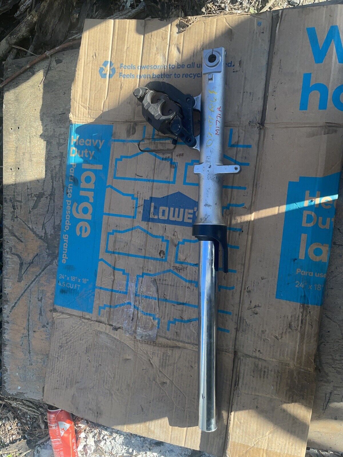 03-07 yamaha r6s right fork tube dented